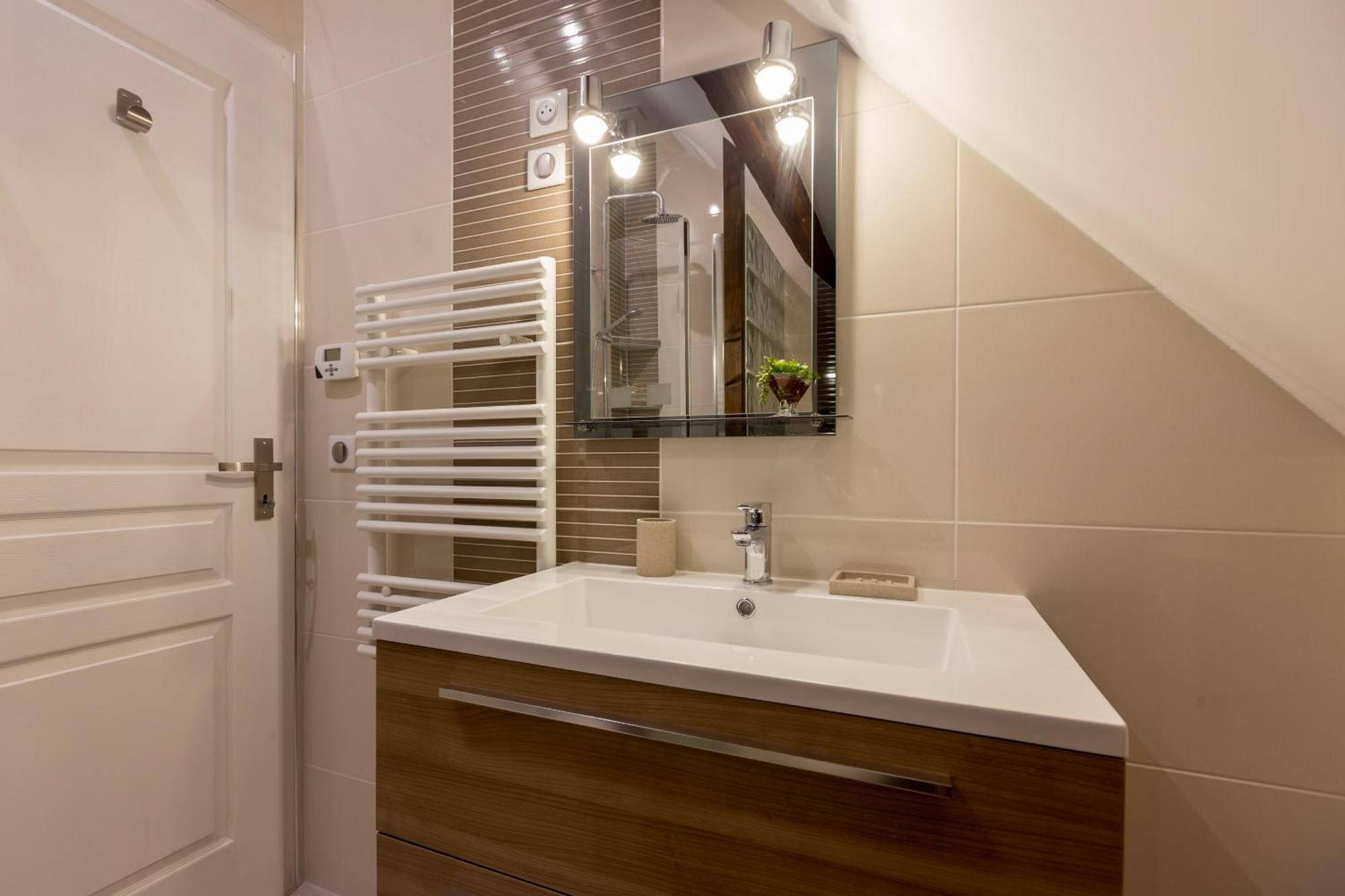 Residence Beaune Sweet Home, 4 Appartements D'Exception Avec Parking Inclus Habitación foto